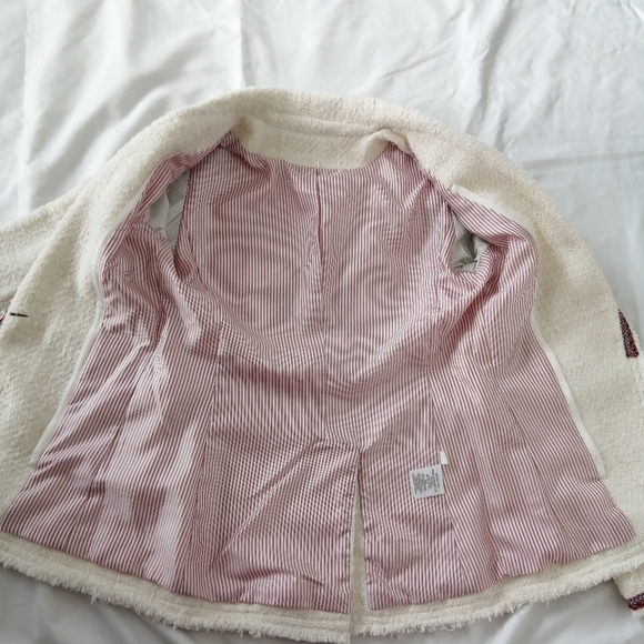 Veronica Beard Raw Edge Cutaway White Tweed Dickey Blazer with Red Trim 0 - Picture 15 of 17